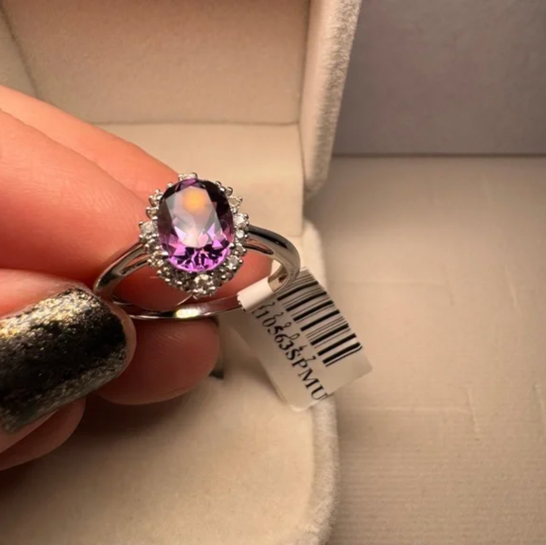 10k White Gold Amethyst Ring